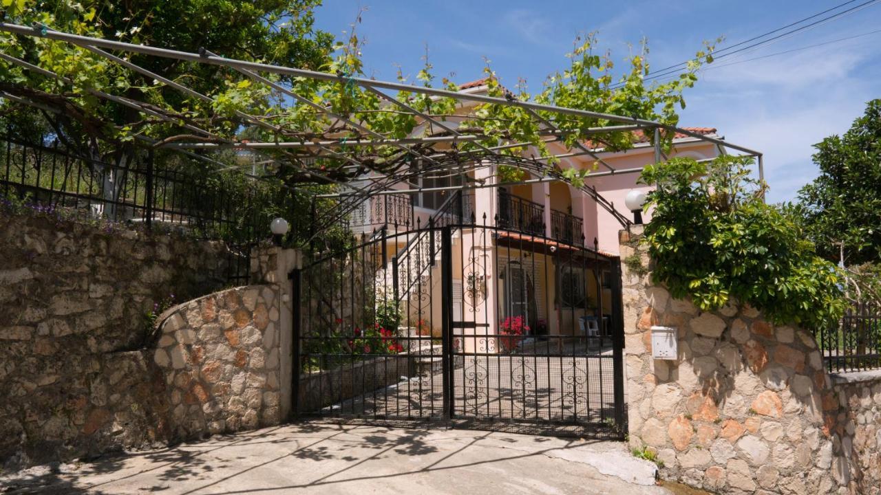 Raptis Guest House Циливи Экстерьер фото